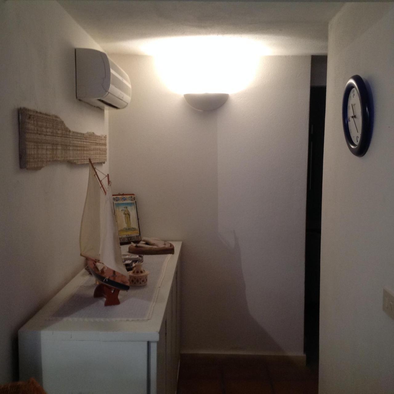 Casa Vacanza Porto Luna 68 빌라시미우스 외부 사진